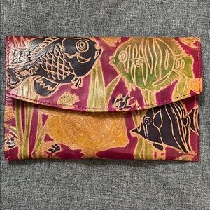 Artistic Fish Pattern Clutch